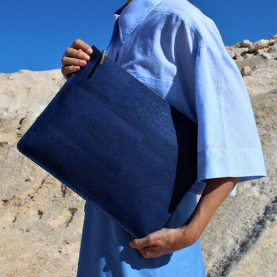 DELTA CLUTCH POUCH NAVY